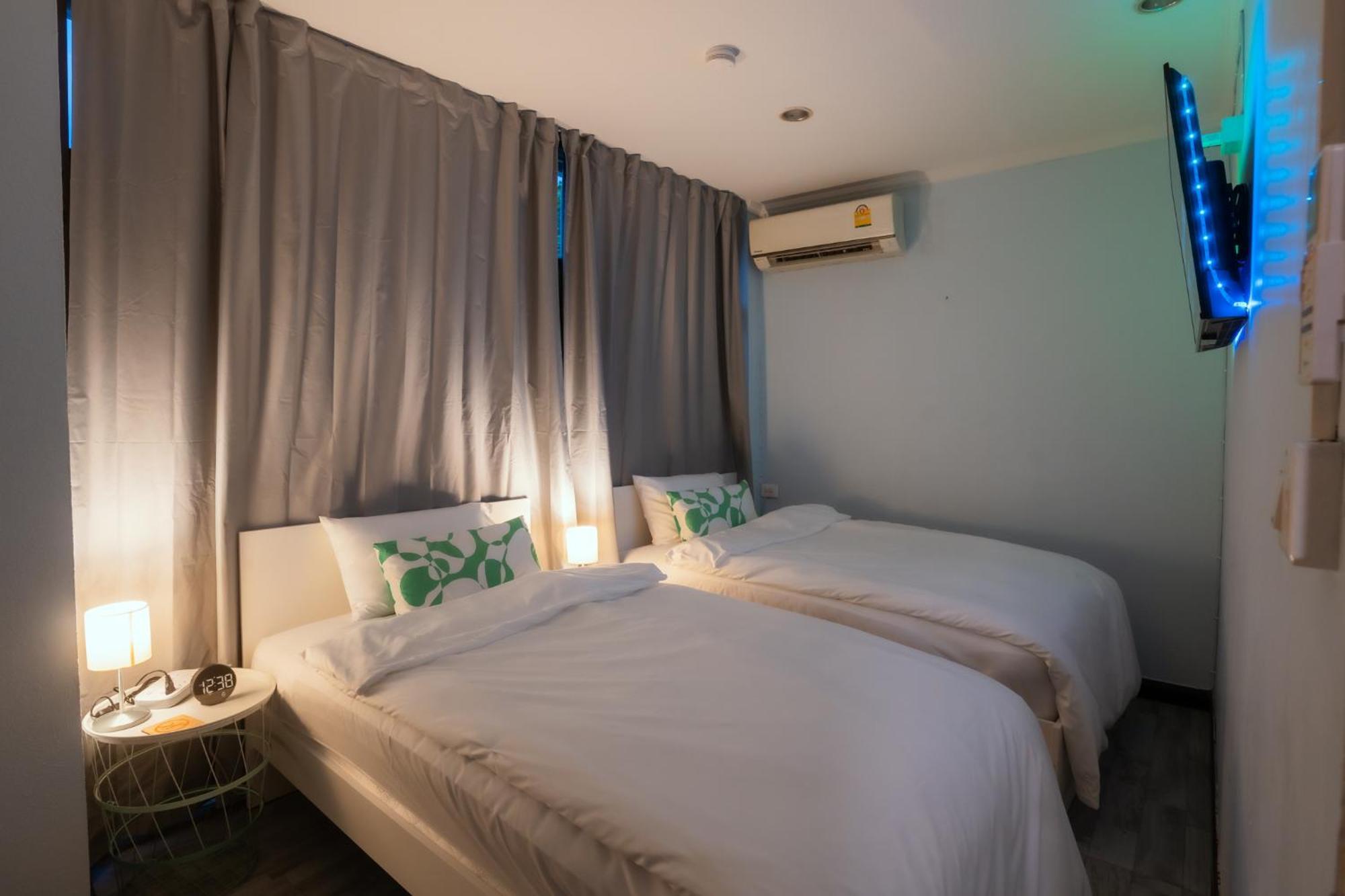 420 Hostel - Ekkamai Buds & Beds Bangkok Exterior photo