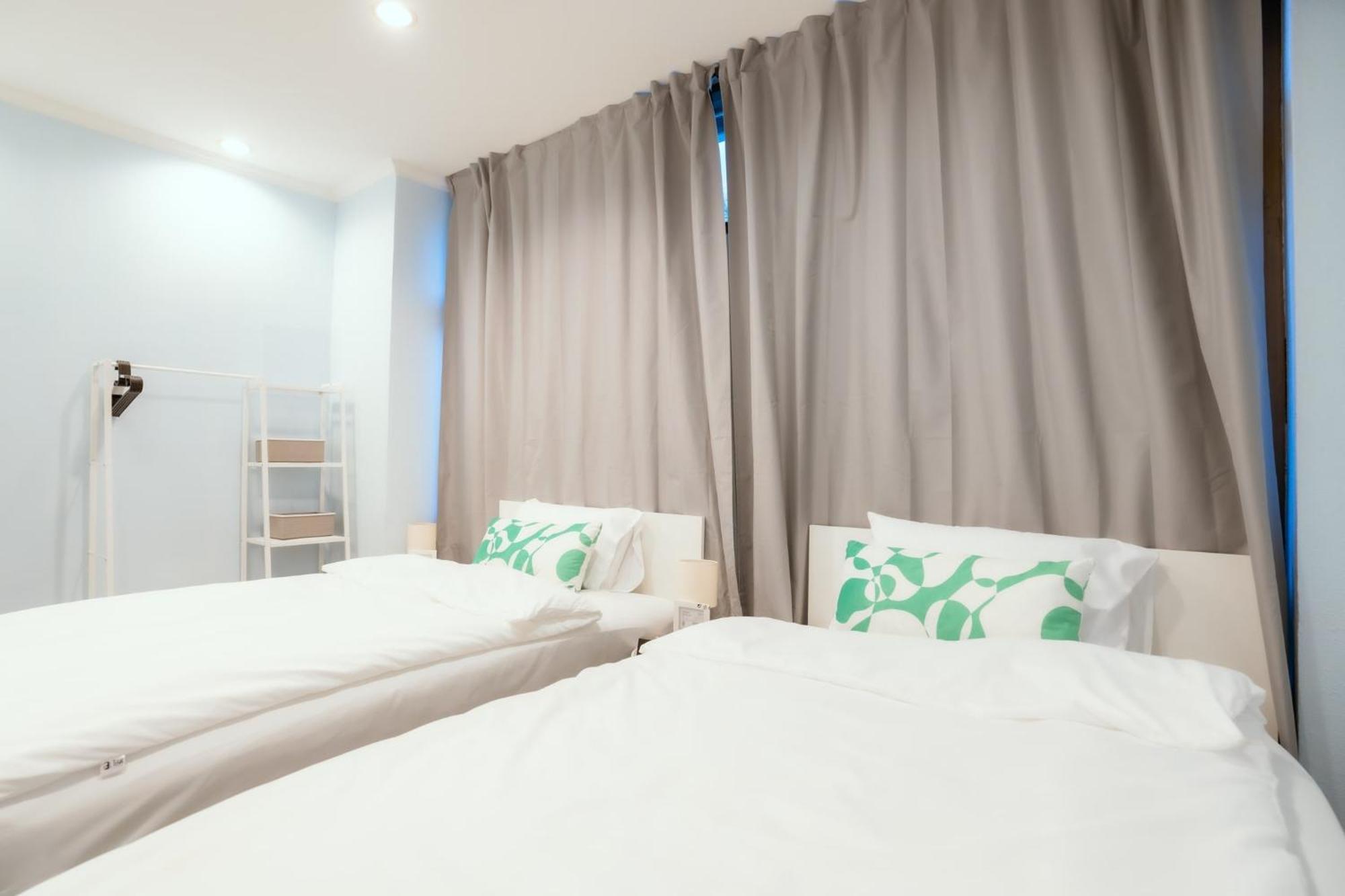 420 Hostel - Ekkamai Buds & Beds Bangkok Exterior photo