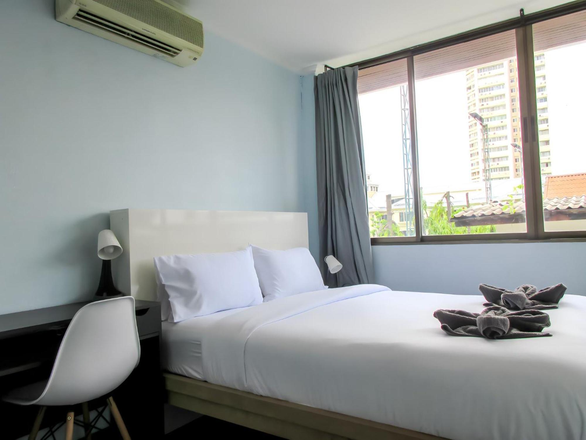 420 Hostel - Ekkamai Buds & Beds Bangkok Exterior photo